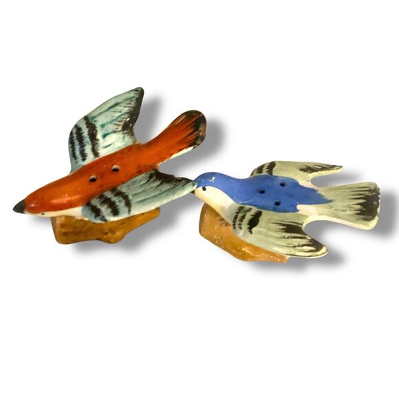 Vintage Salt & Pepper Shakers Late 1940's Early 1950's Birds On Branches Kissing - Picture 2 of 5